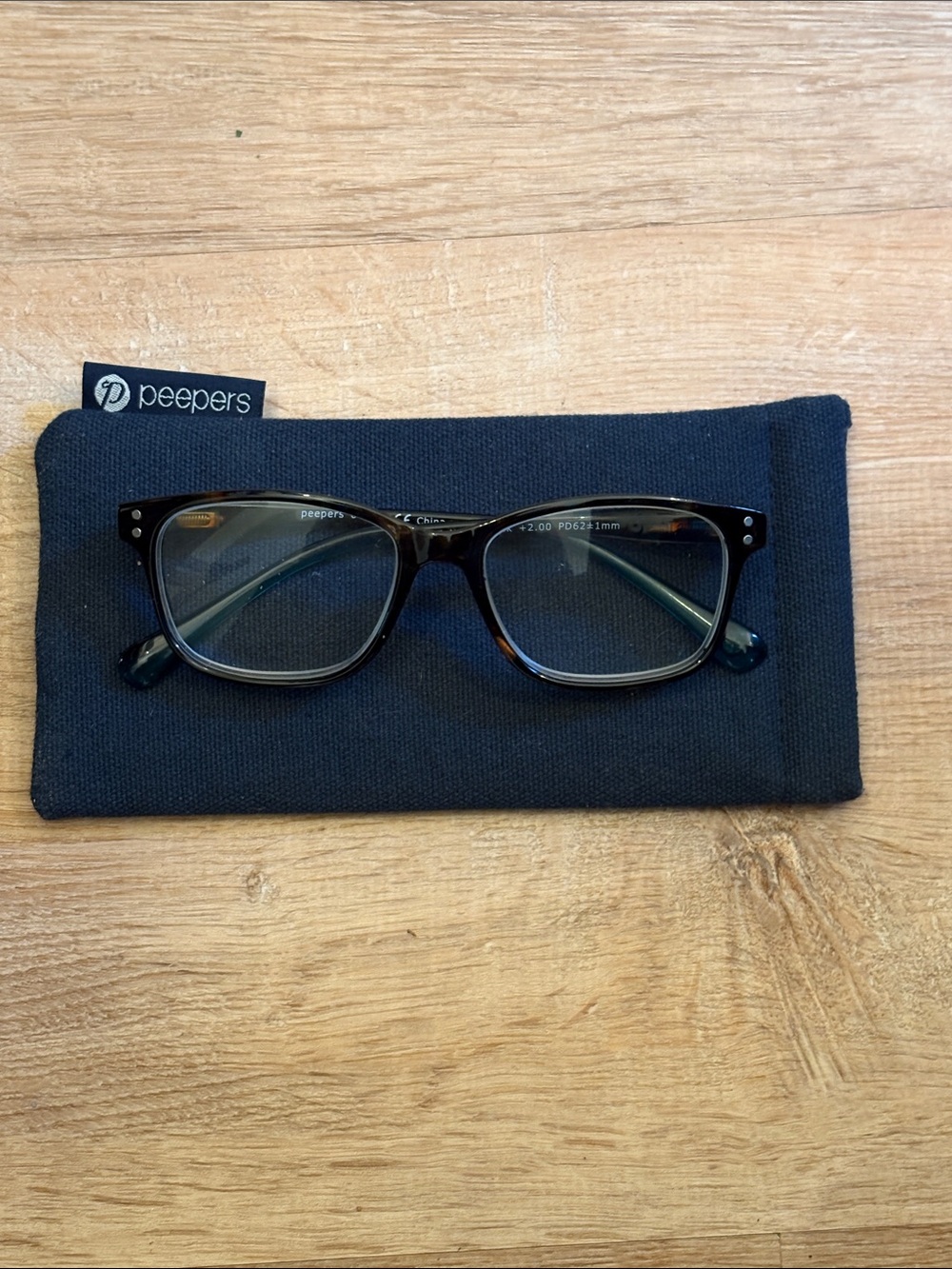 Women’s Peepers +2 reading glasses “Nature Walk” style, very good used condition